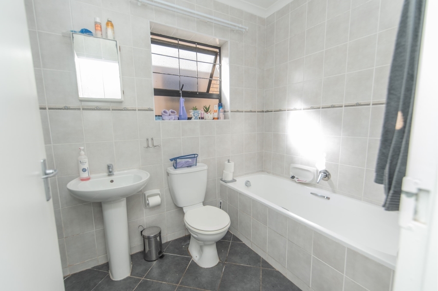 2 Bedroom Property for Sale in Cotswold Eastern Cape
